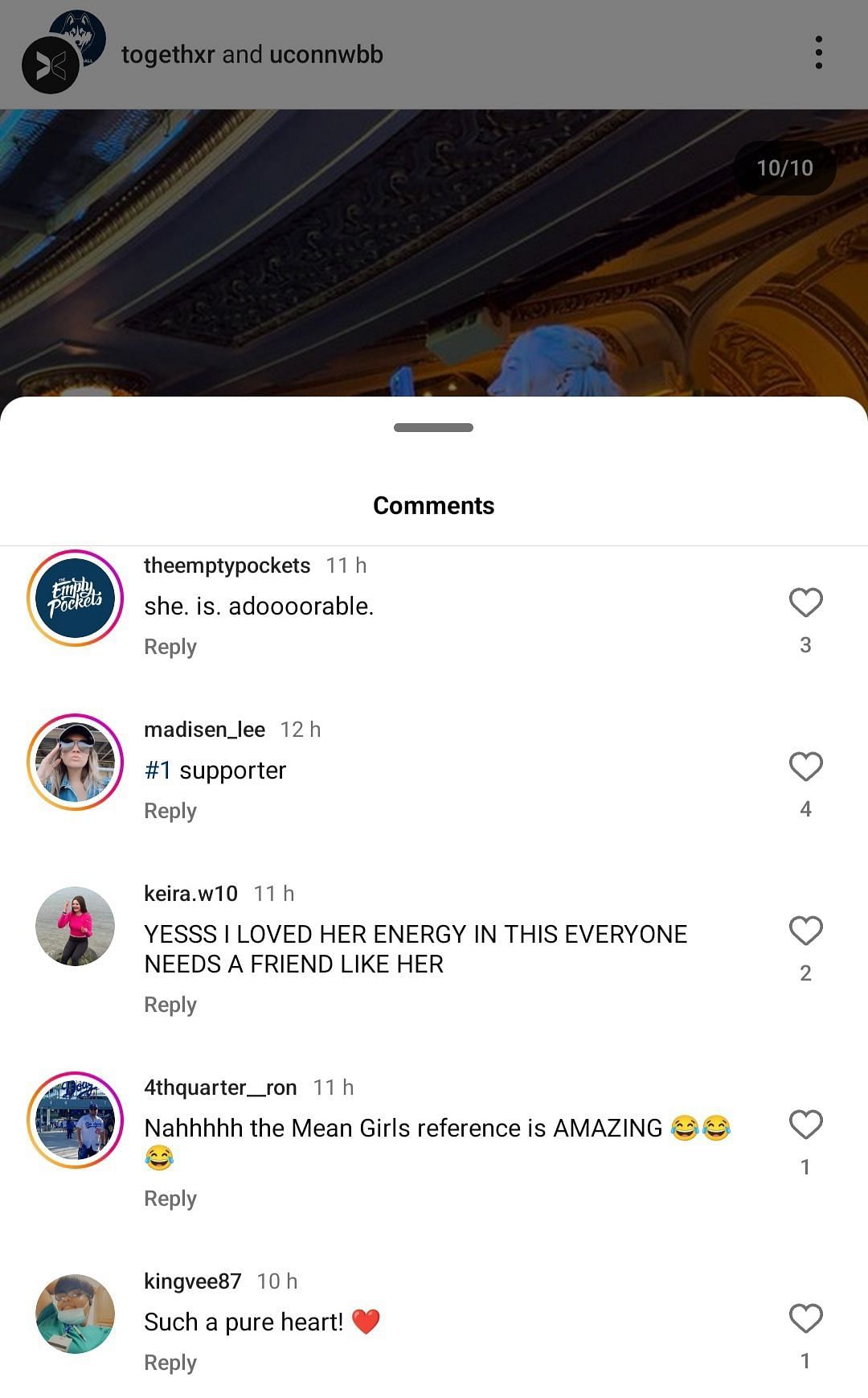 Fans on IG praising Bueckers