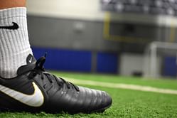 5 Steps to clean soccer cleats