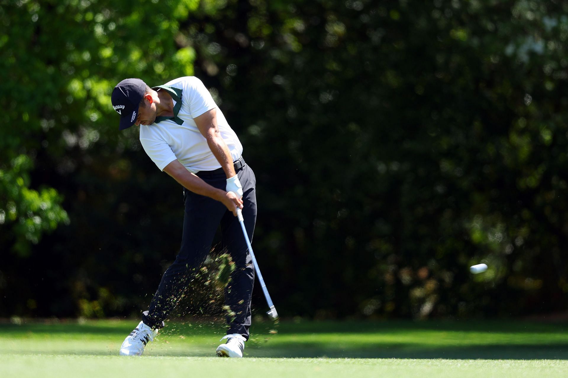 Xander Schauffele practices ahead of the Masters 2024