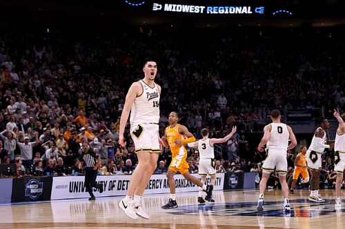 Zach Edey celebrates against Tennessee