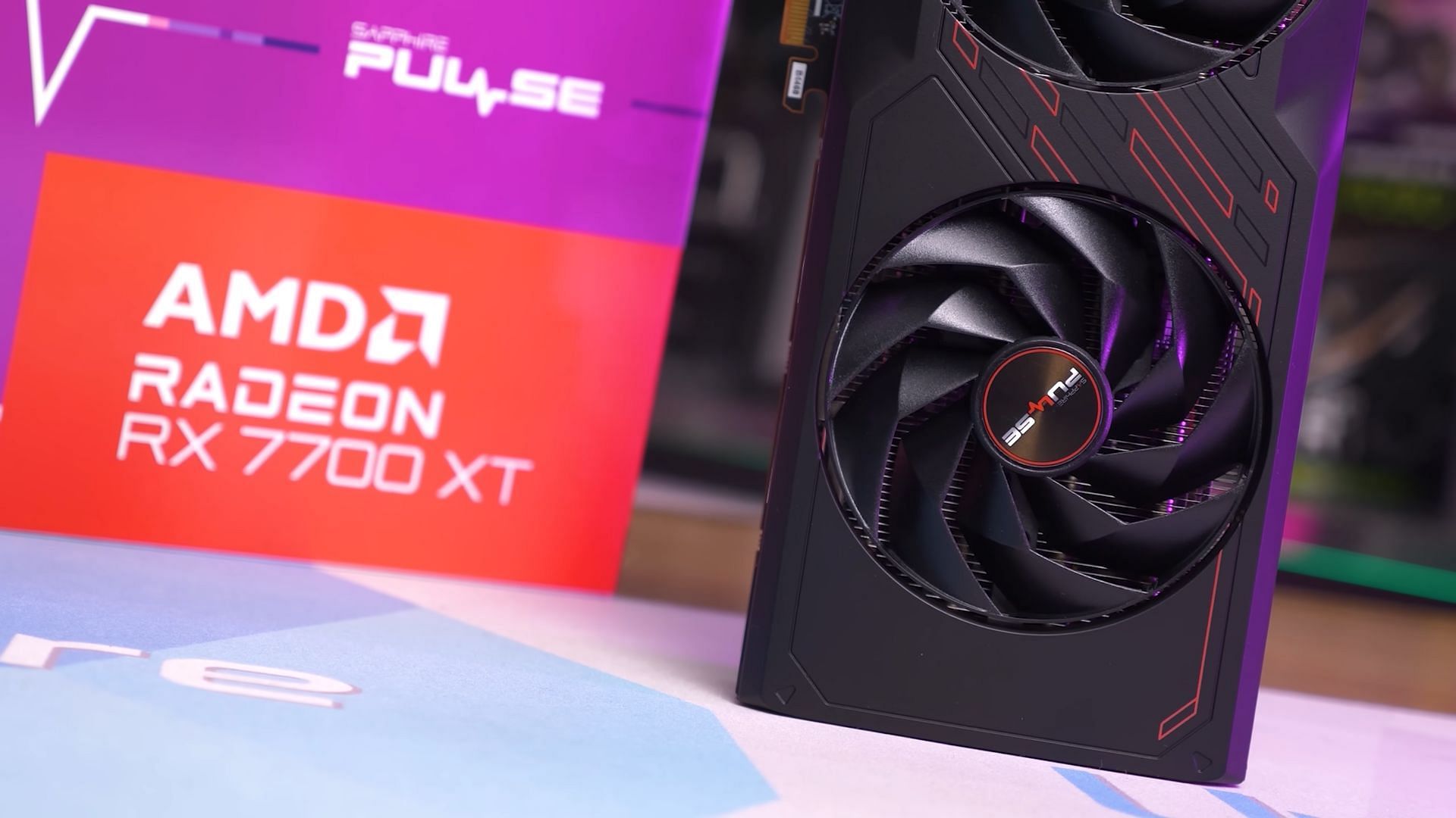 Sapphire Radeon RX 7700 XT(Image via Hardware Unboxed/YouTube)