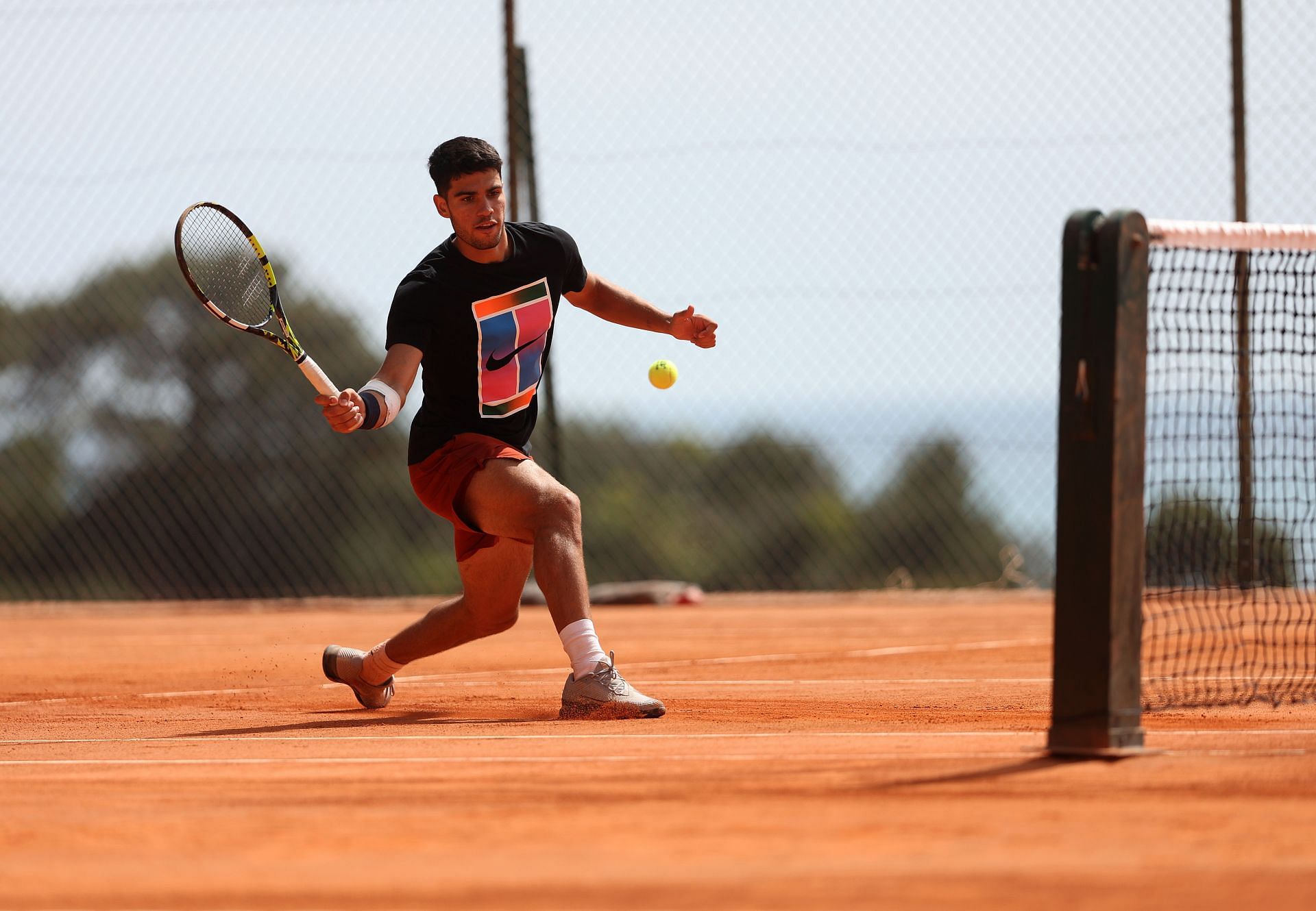 Alcaraz practicing at the Rolex Monte-Carlo Masters