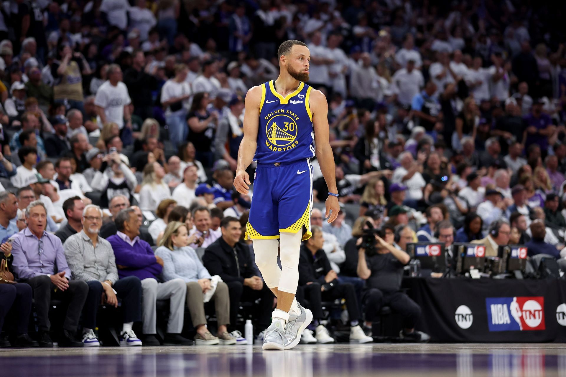 "How many game winners did he have!?" NBA fans divided over Steph