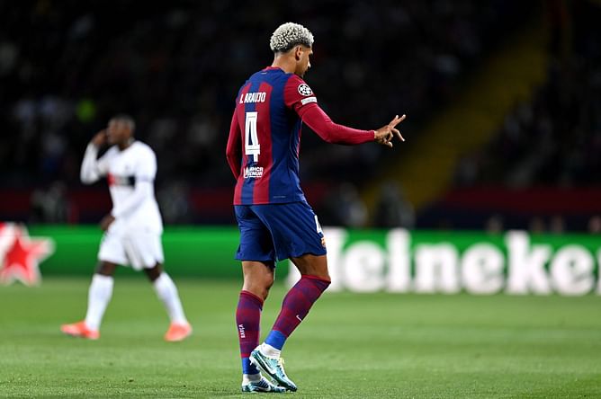 "God is in control" - Ronald Araujo apologizes to Barcelona fans after red card against PSG in heartfelt Instagram statement
