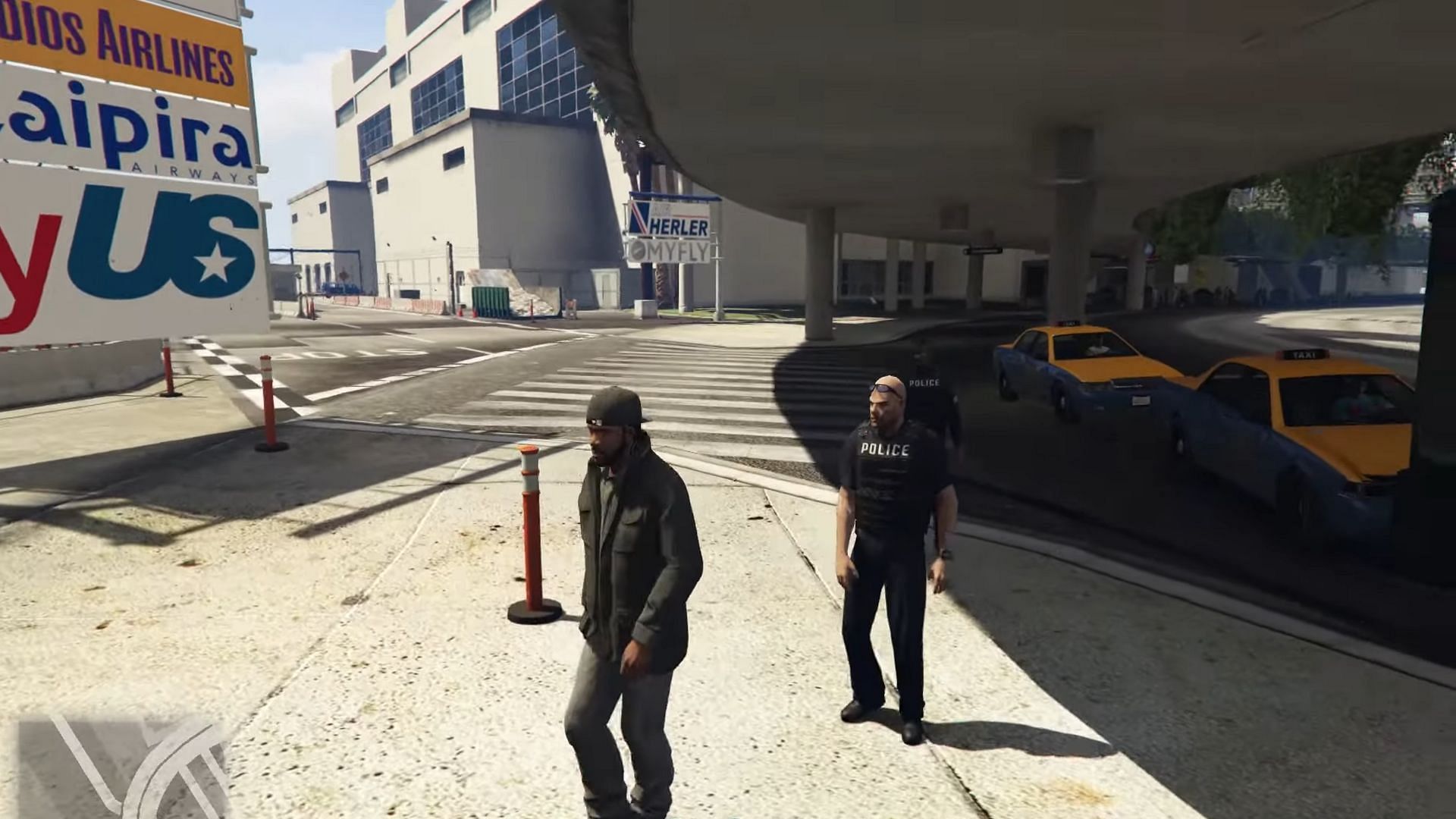 The cops are extremely annoying in GTA Online (Image via YouTube/Slicc)
