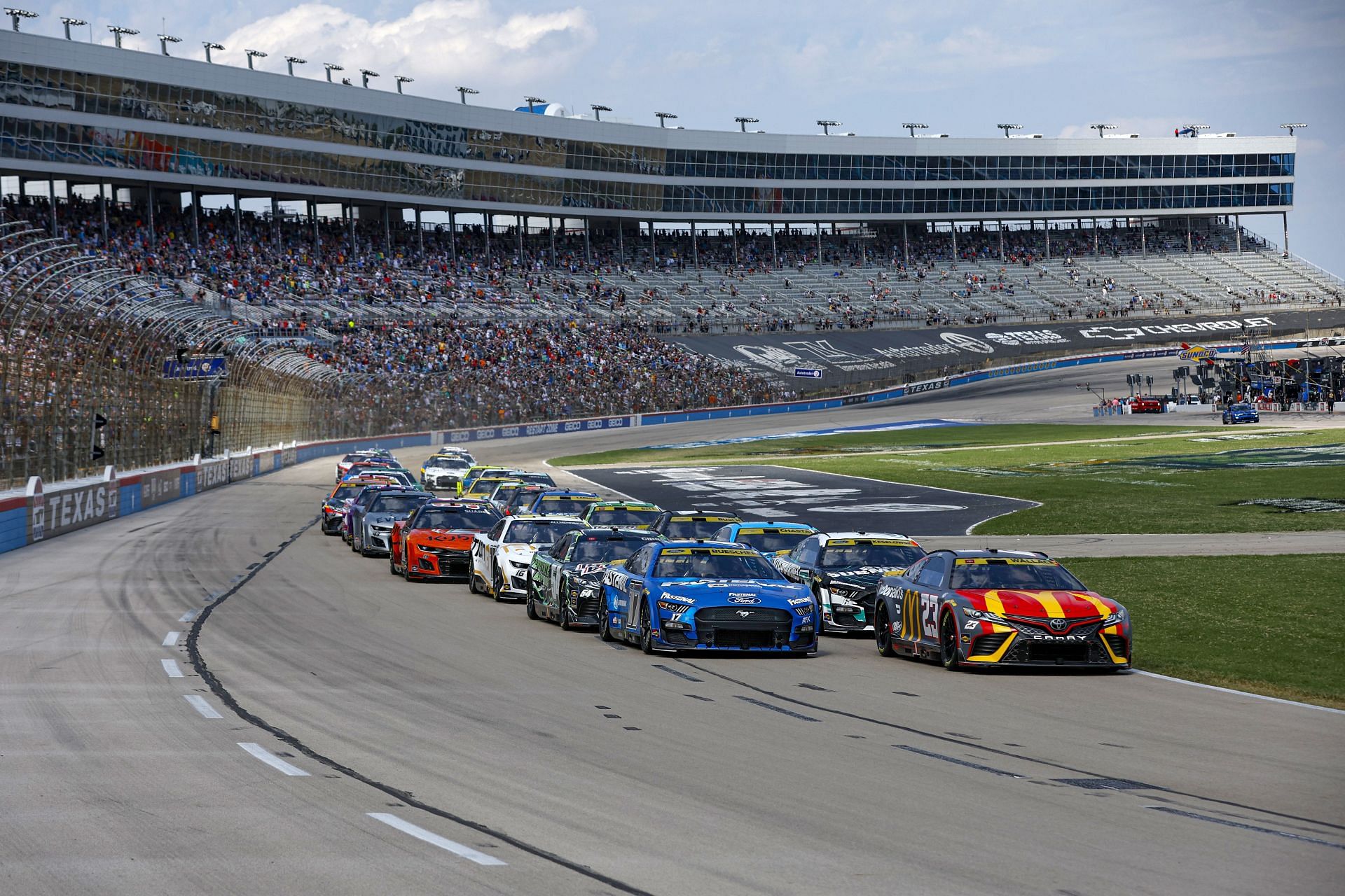 NASCAR Cup Series Autotrader EchoPark Automotive 400