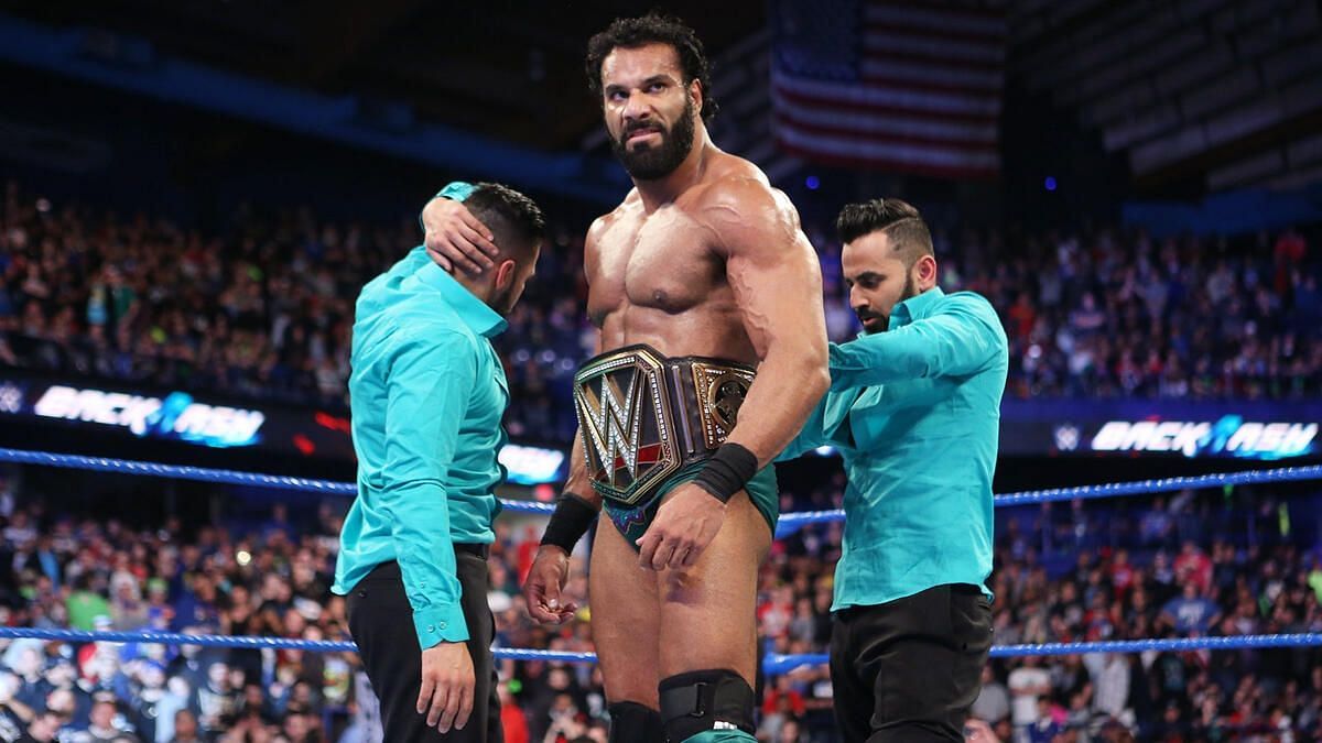 Jinder Mahal wearing the WWE title