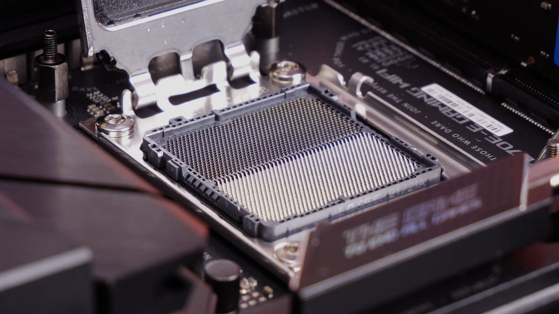 The AMD AM5 socket (Image via The Provoked Prawn/YouTube)