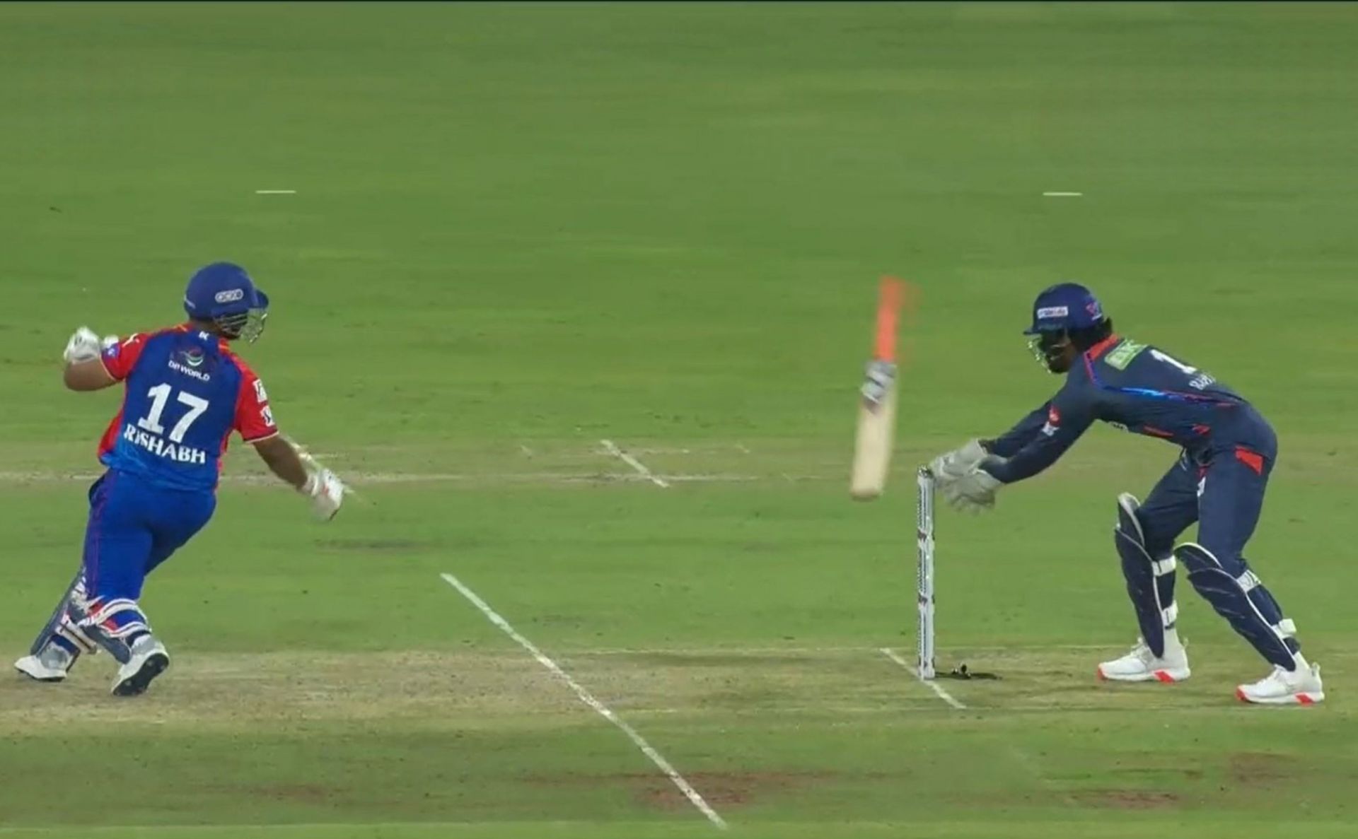 [Watch] Rishabh Pant loses his bat and gets stump out during DC vs LSG ...