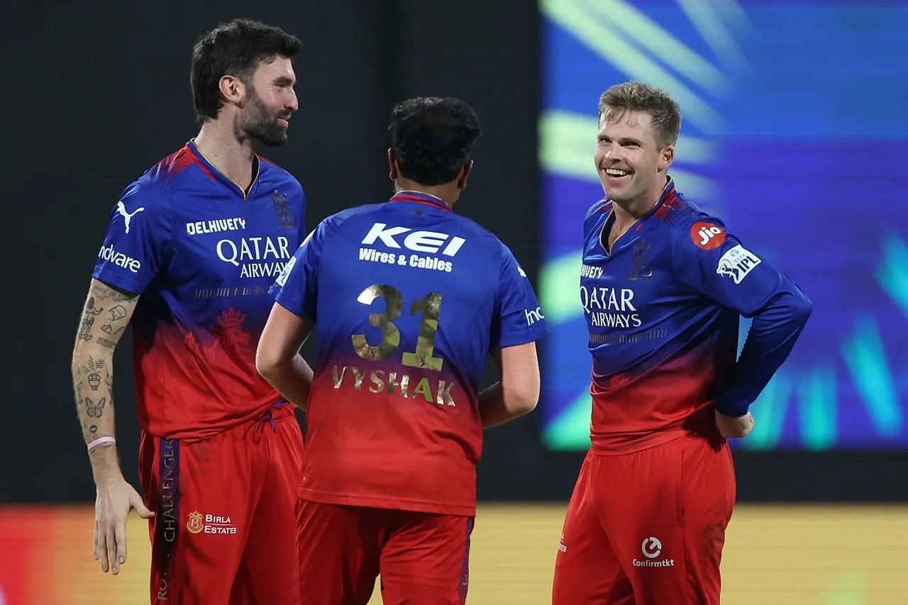 The RCB bowlers were taken to the cleaners. [P/C: iplt20.com]
