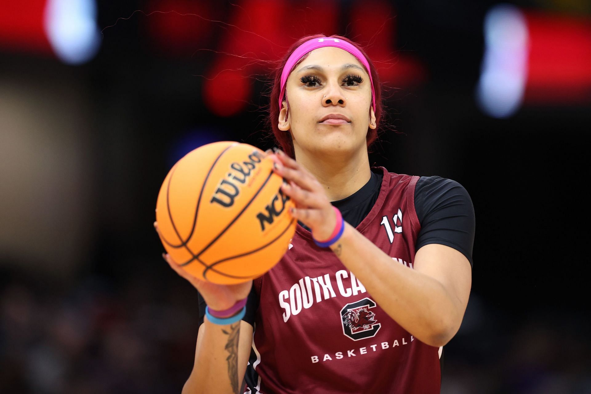 Is Kamilla Cardoso playing tonight vs. Iowa? Looking at Gamecocks ...