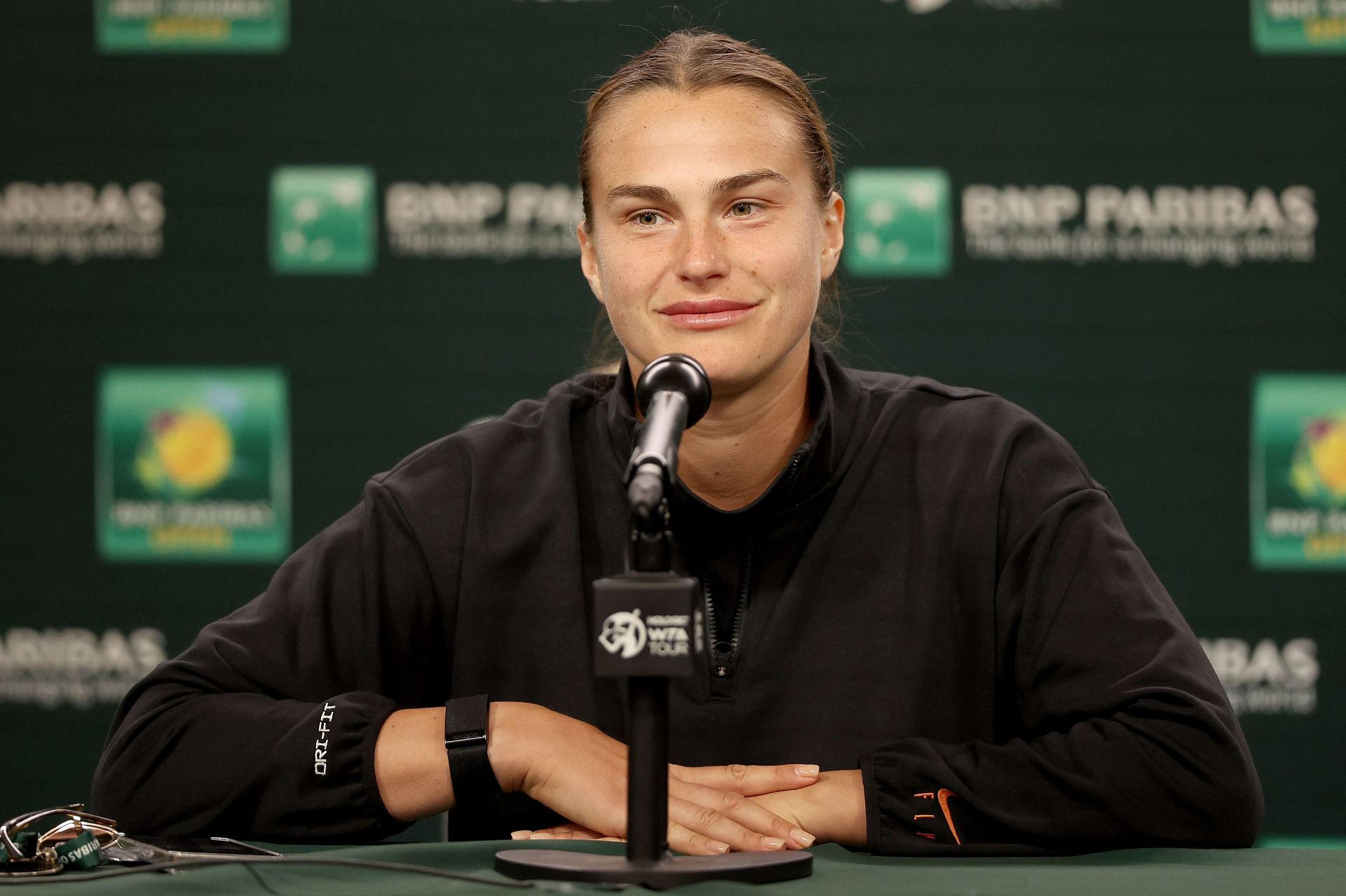 Aryna Sabalenka talking to the press