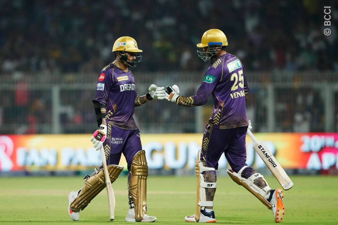 Sunil Narine [left] will want to fire again [Image Courtesy: iplt20.com]