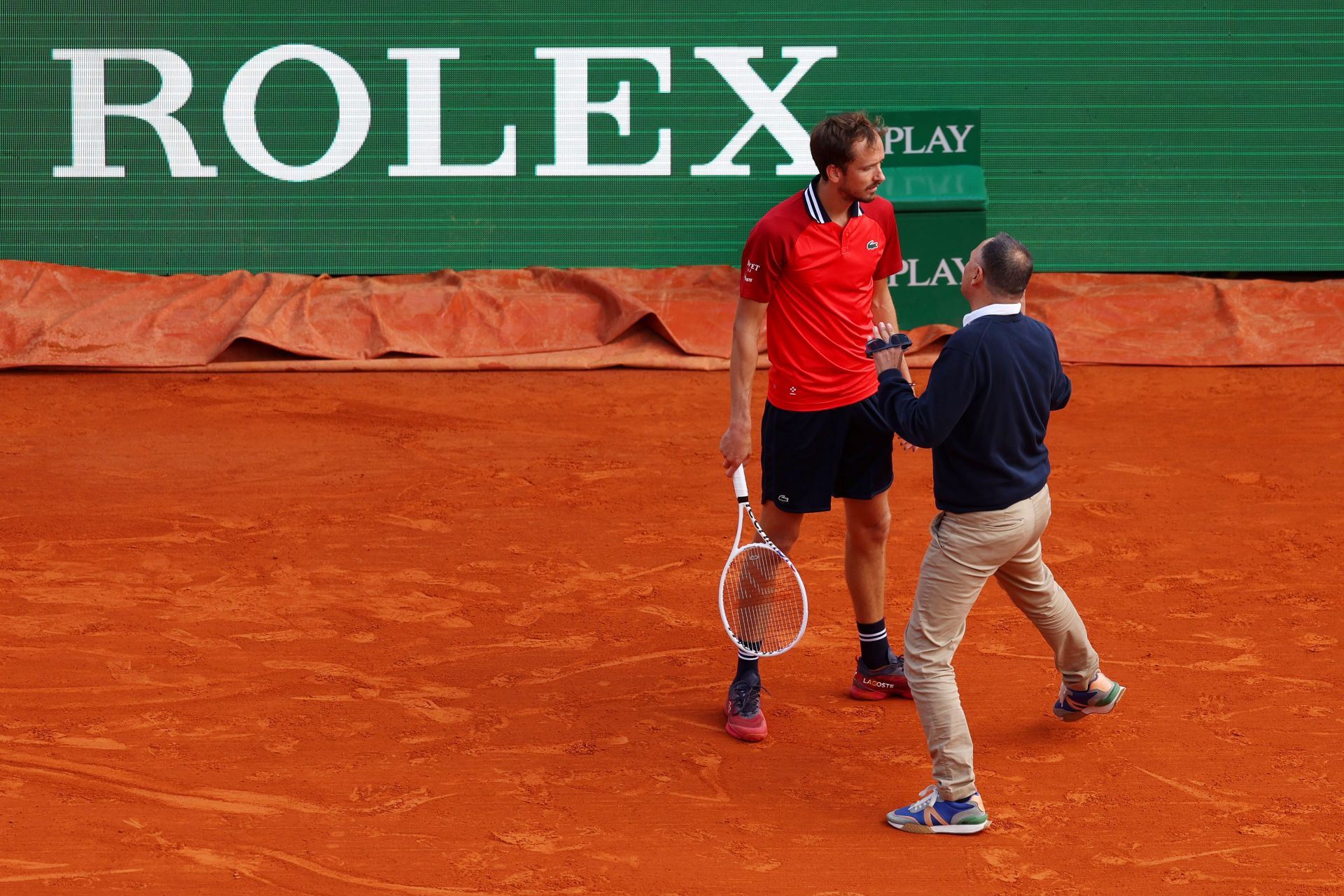 Daniil Medvedev arguing with umpire Mohamed Lahyani