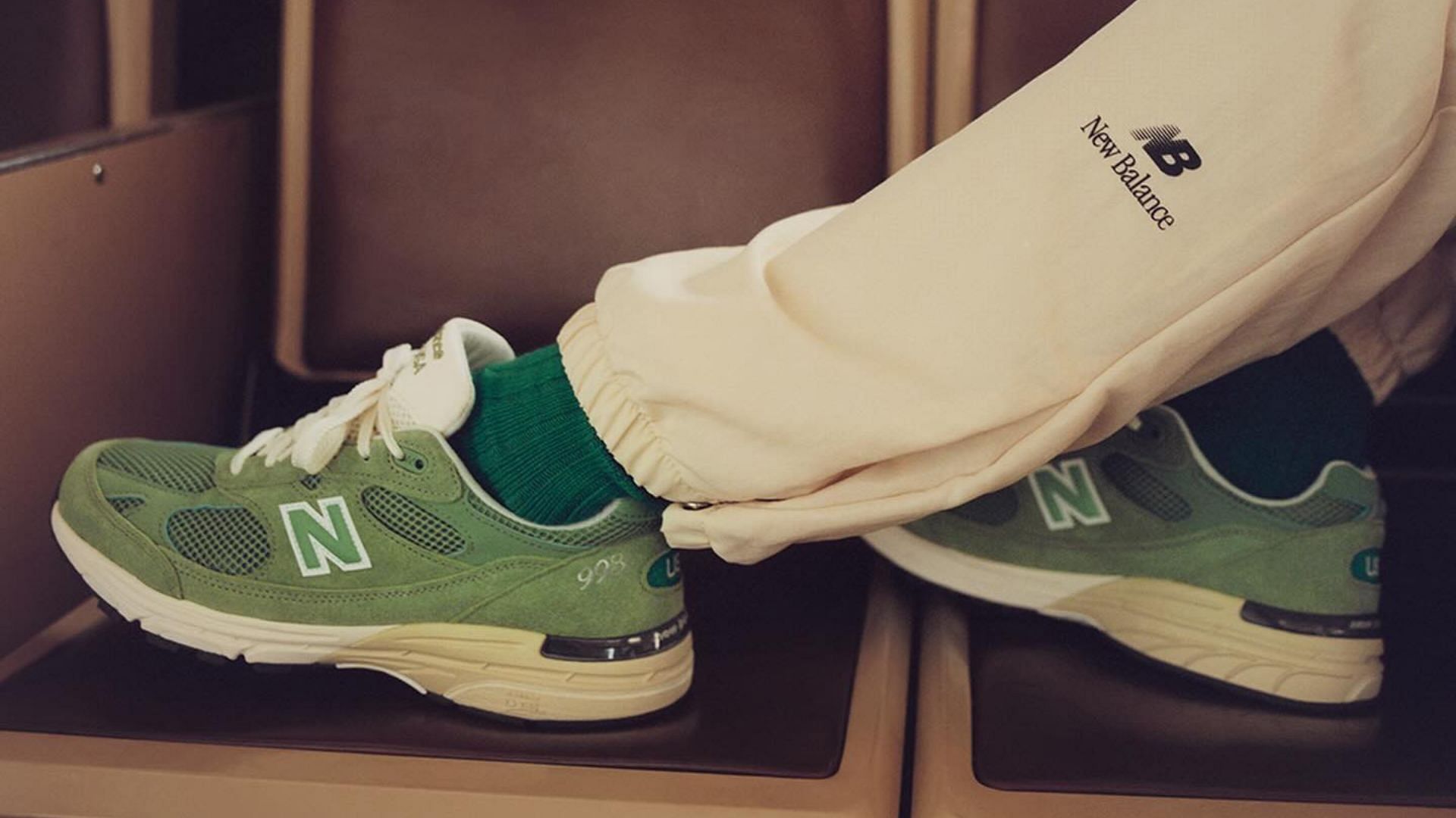New Balance 993 “Chive” shoes: Features explored