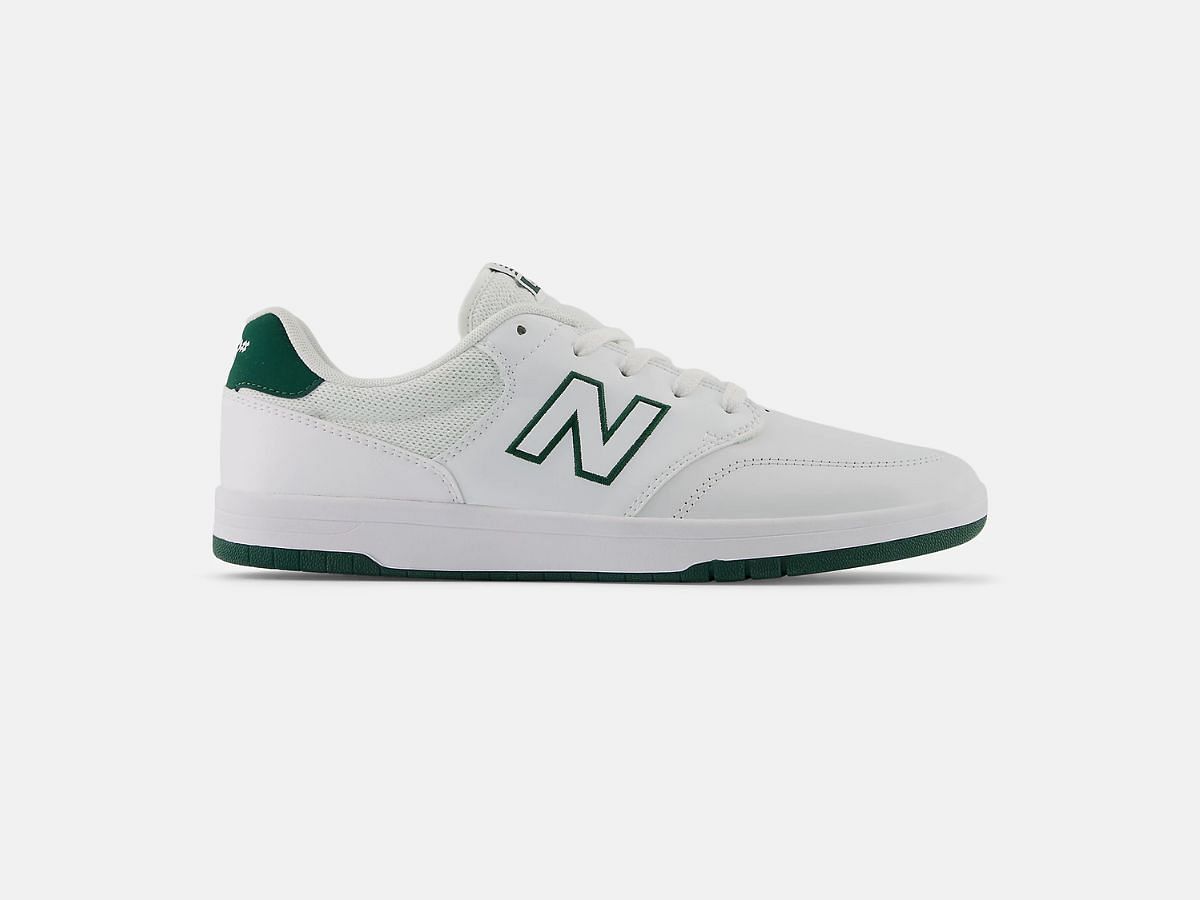 Men&#039;s NB Numeric 425 Shoes (Image via New Balance)
