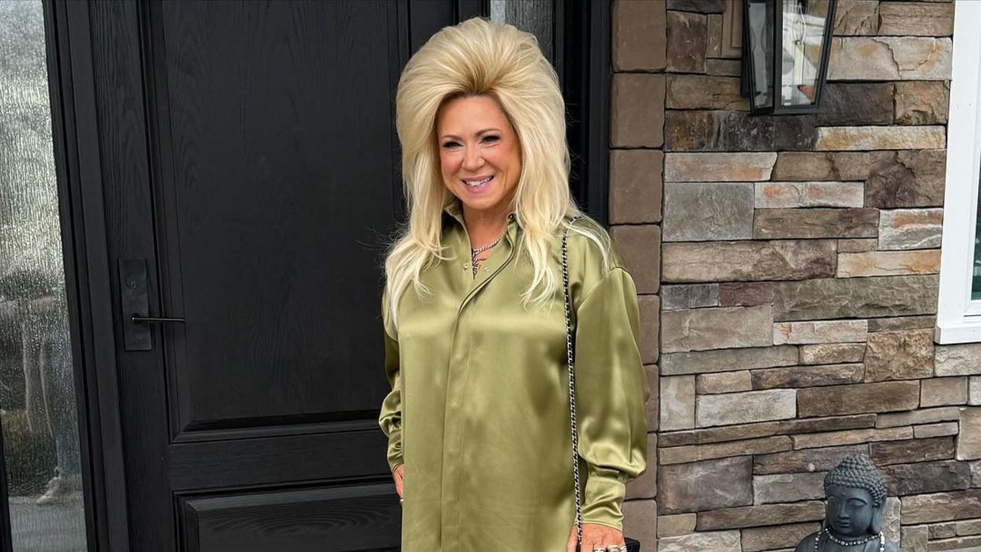 Theresa Caputo (Image via Instagram/@theresacaputo)