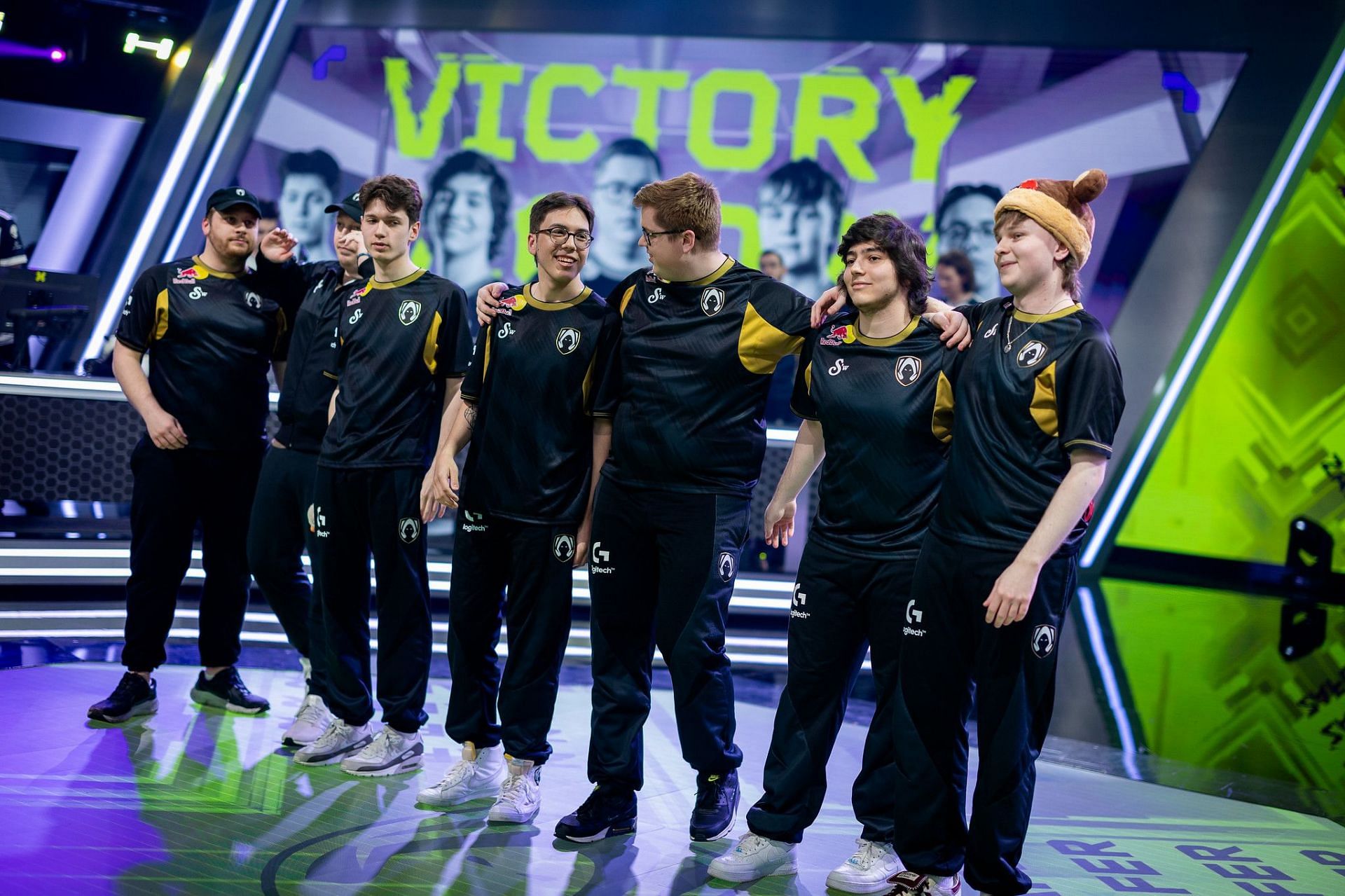 wo0t with his Team Heretics teammates (Image via Riot Games)