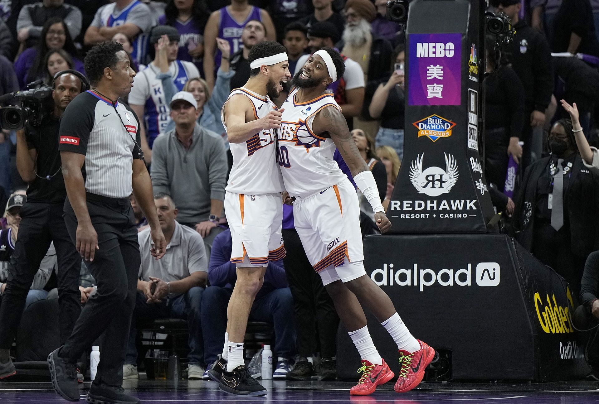 Phoenix Suns v Sacramento Kings