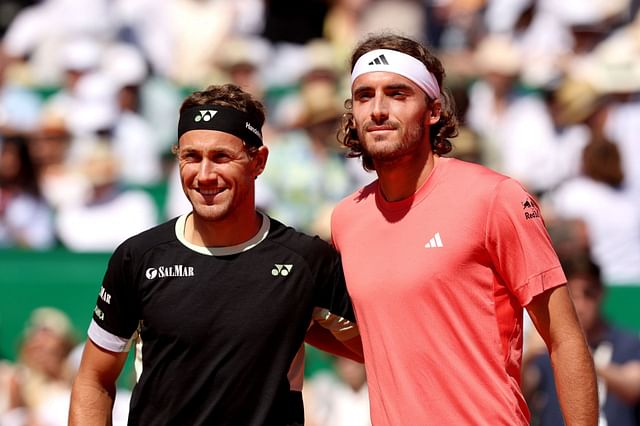 Casper Ruud (L) and Stefanos Tsitsipas (R) at the 2024 Monte-Carlo Masters