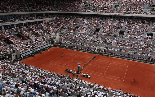 A still from the 2023 French Open men's singles final between Casper Ruud vs Novak Djokovic