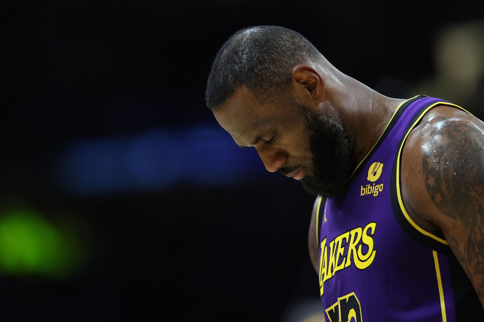 "Why Is He So Attention Seeking": NBA Fans Berate LeBron James For ...