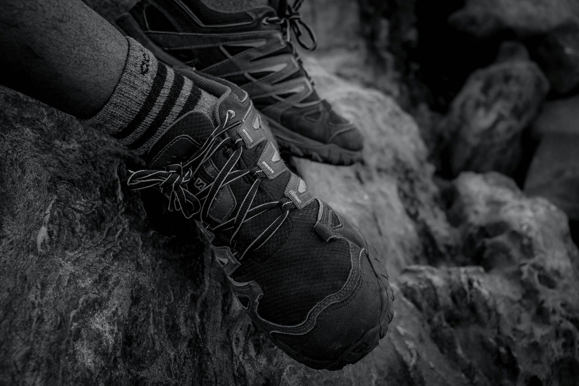 Hiking shoes (Image via Pexels/@William Doll II)