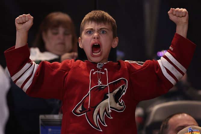 NHL insider reveals how Coyotes’ path back to Arizona now made much simpler by league