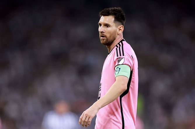 “All the players we had on the bench were young" - Tata Martino explains why Lionel Messi played full 90 minutes despite hamstring injury troubles