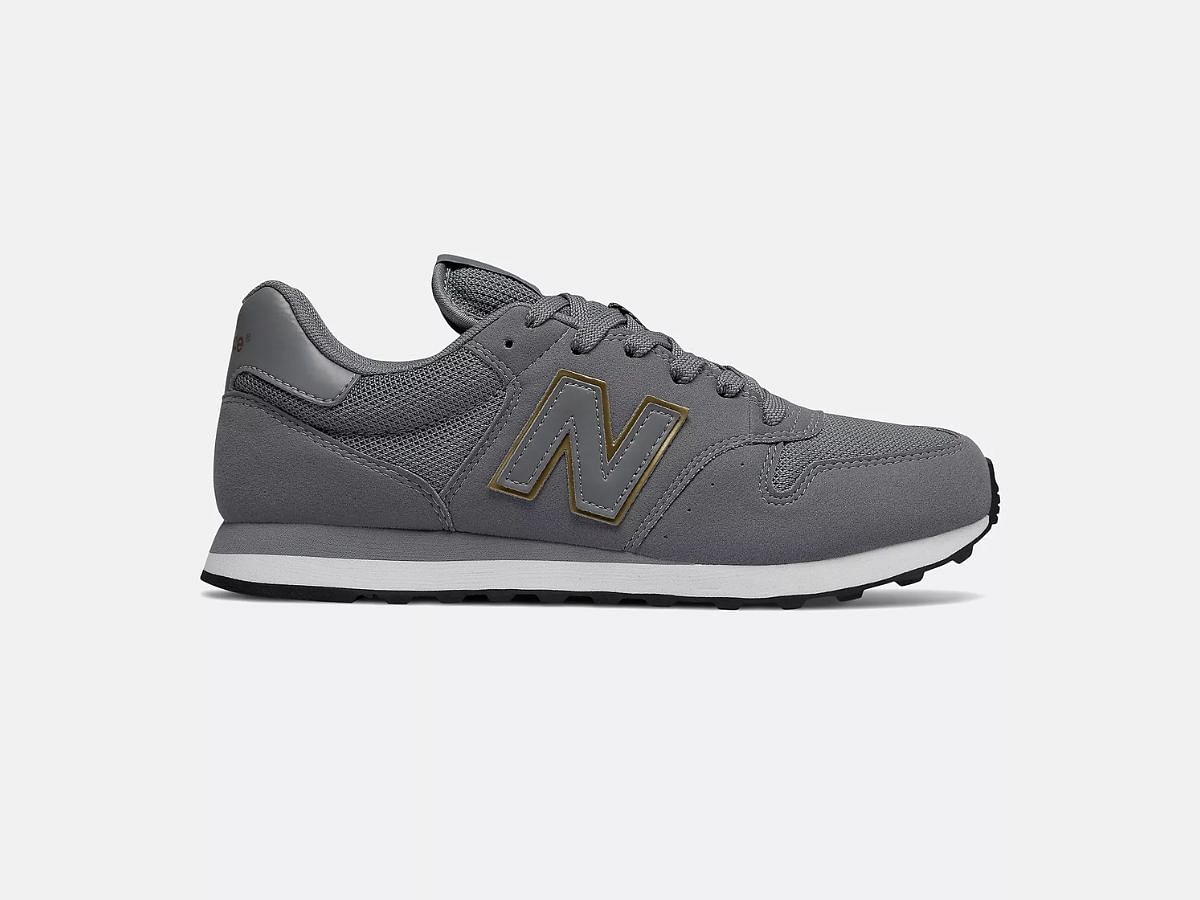 Women&#039;s 500 Classic Shoes (Image via New Balance)