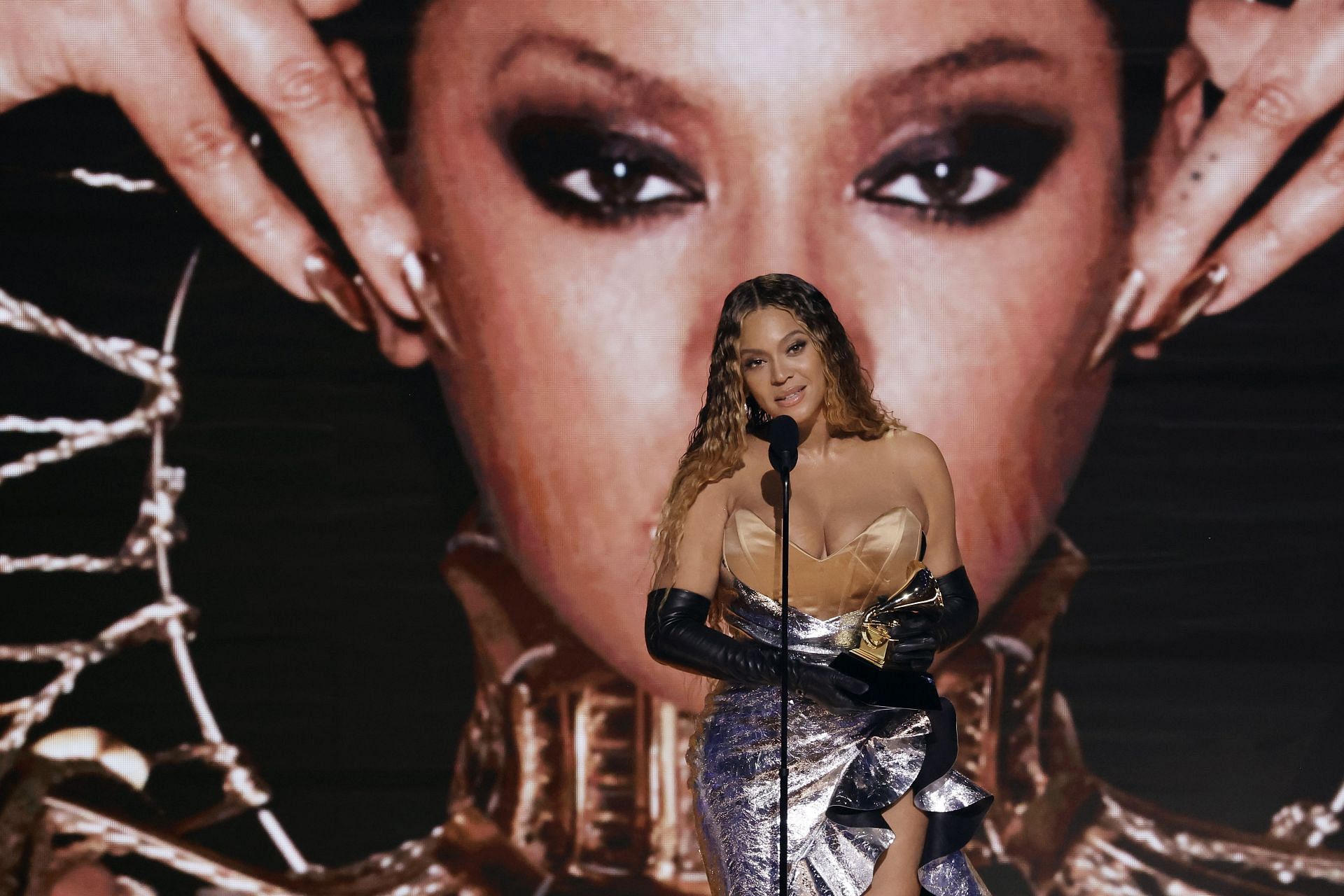 Beyoncé Shuts Down 'stigma And Misconception' That People Who 'wear ...