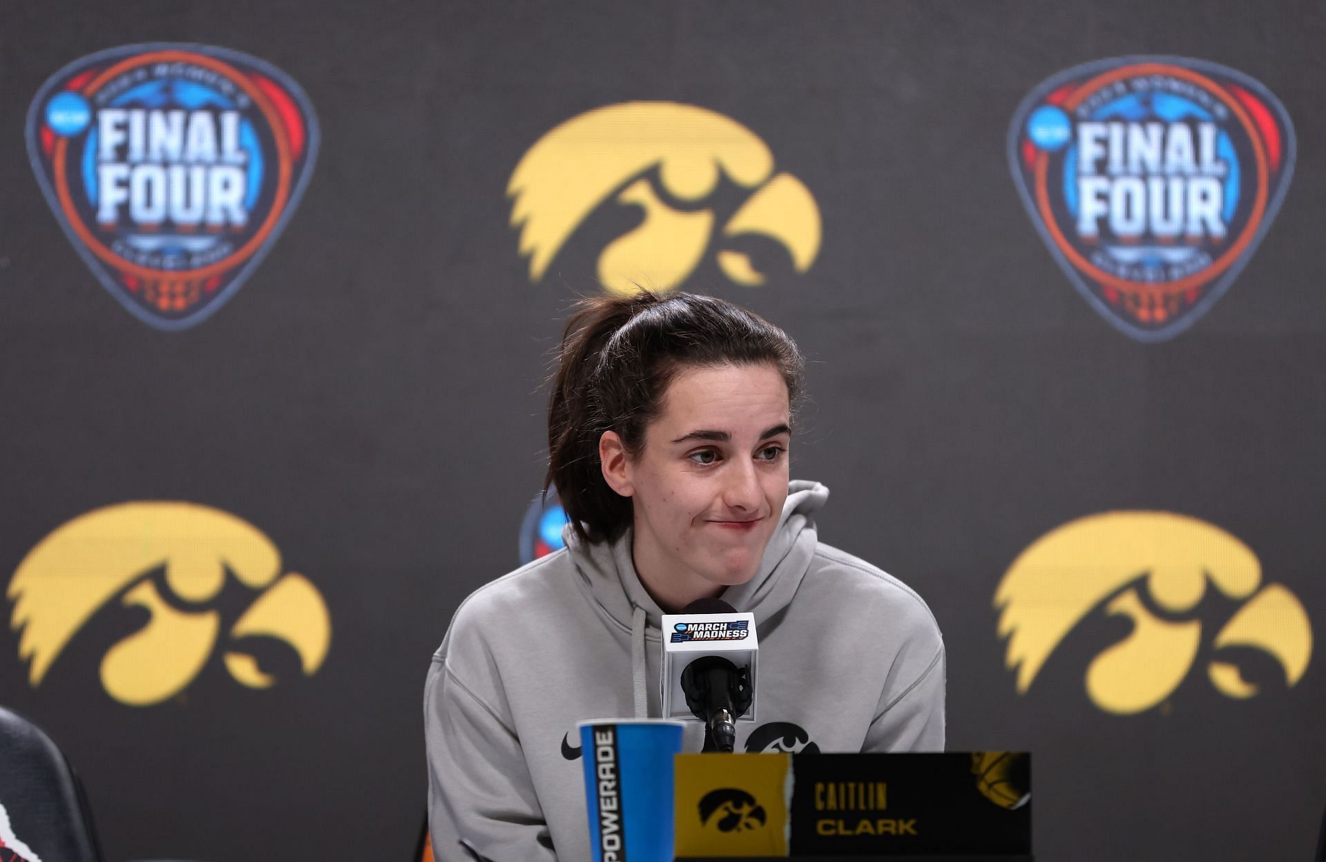 Is Caitlin Clark playing today vs South Carolina? Looking at Iowa guard ...