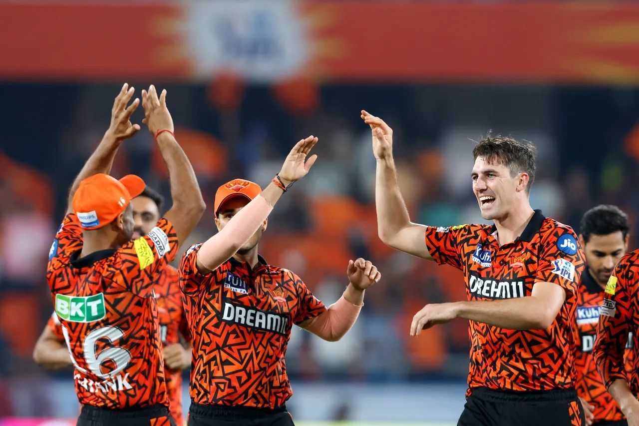 Pat Cummins and team celebrating a wicket (Credits: IPL)