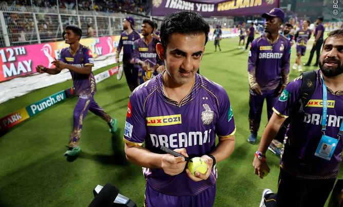 [In Pictures] Gautam Gambhir celebrates KKR's 3rd IPL win with wife and kids
