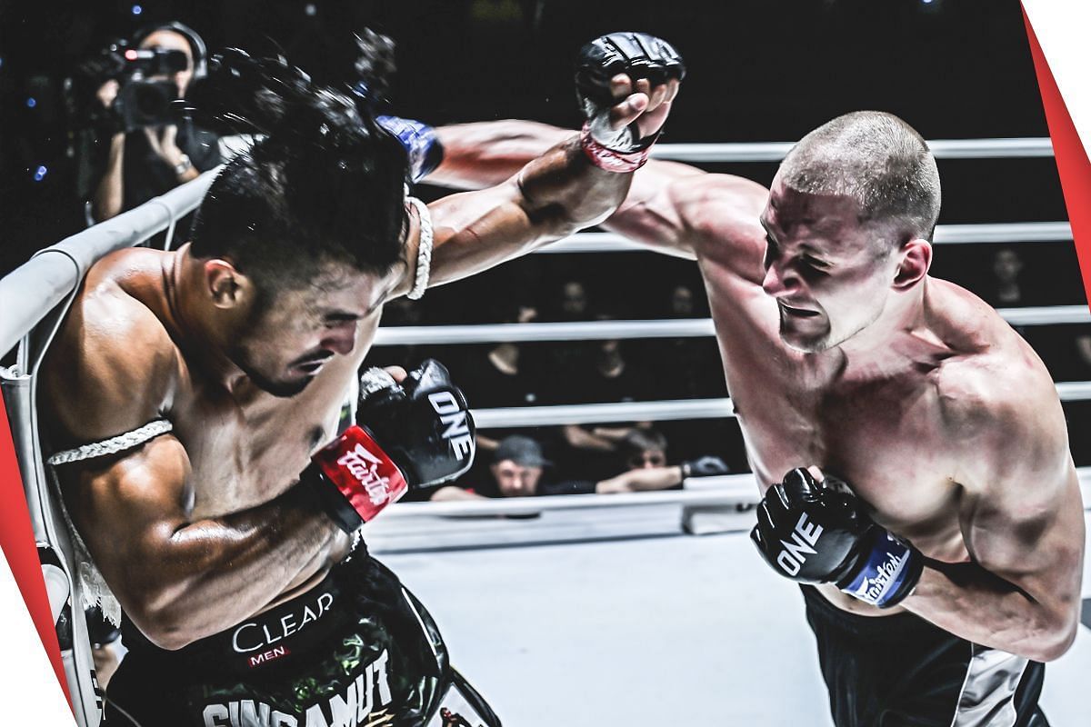 Dmitry Menshikov connects with an overhand right on Sinsamut Klinmee
