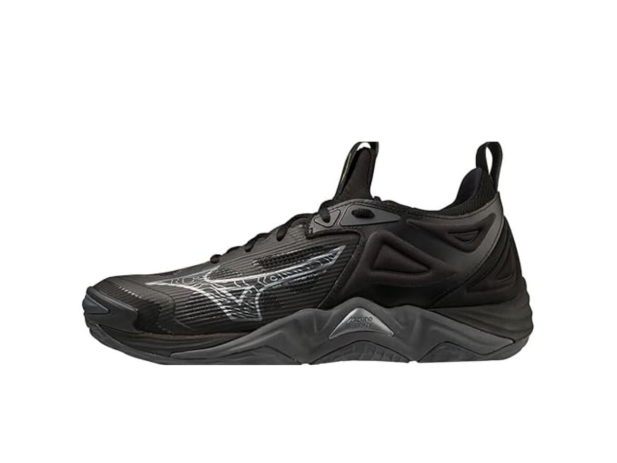 Mizuno Wave Momentum 3 (Image via Amazon)