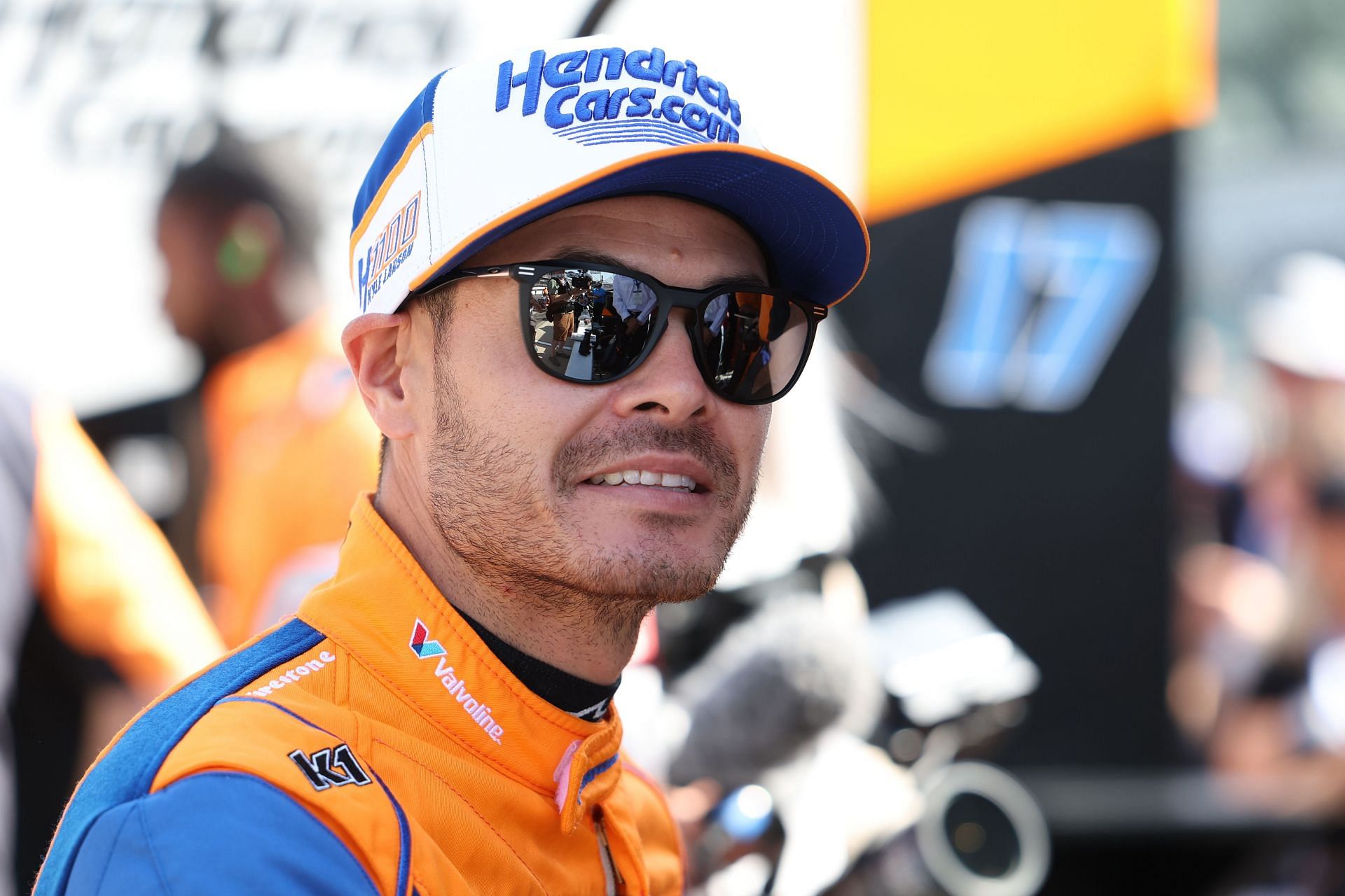 “Superstar status confirmed”: Fans react as Kyle Larson beats IndyCar ...