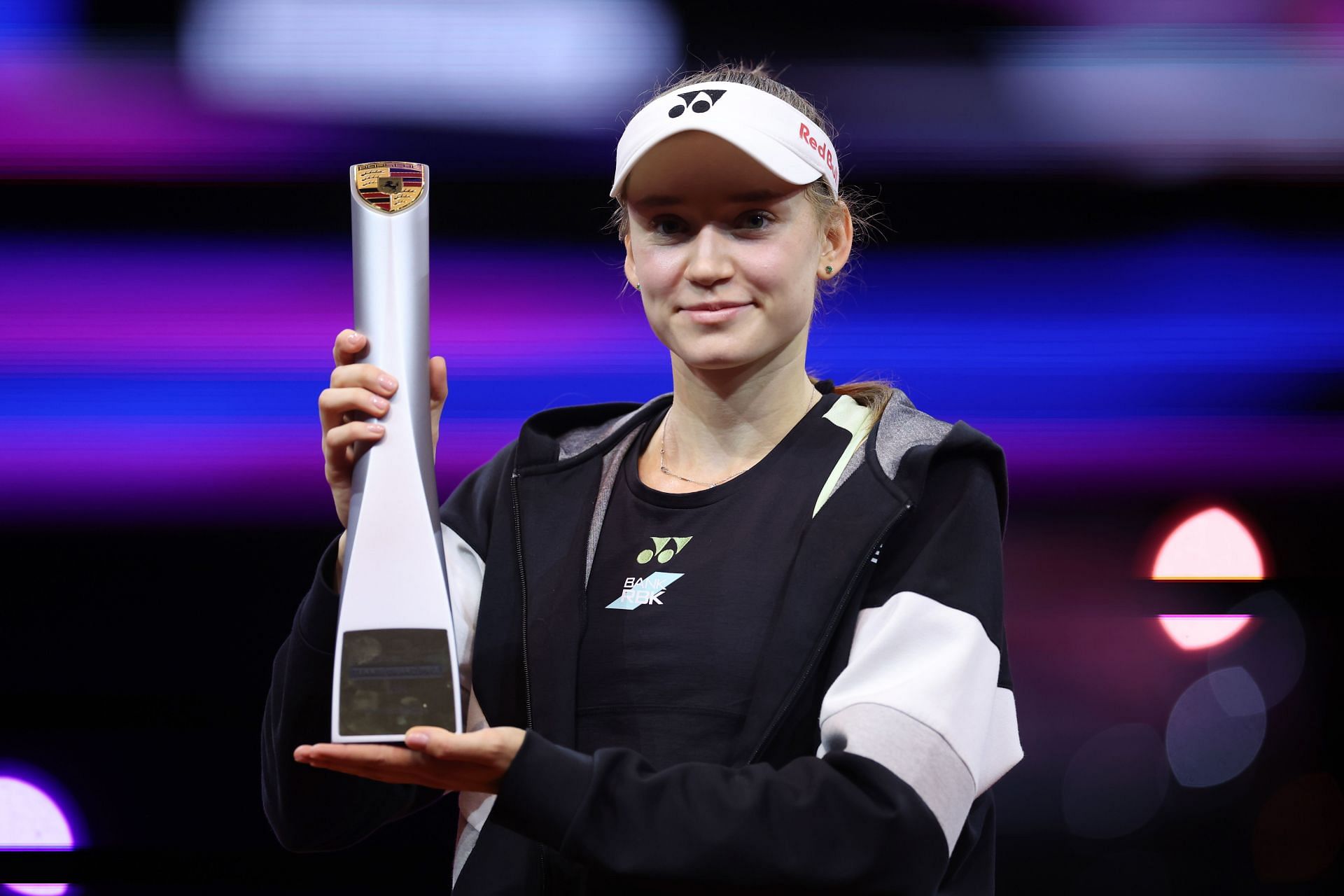 Elena Rybakina won the Porsche Tennis Grand Prix Stuttgart 2024.