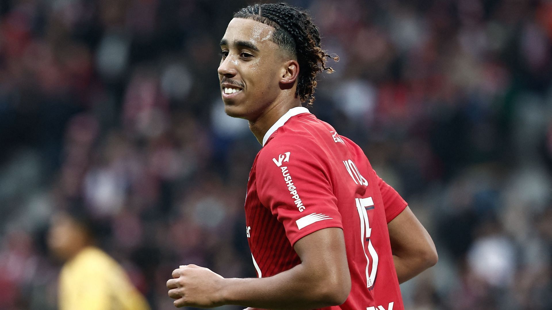 Leny Yoro might move to Real Madrid.