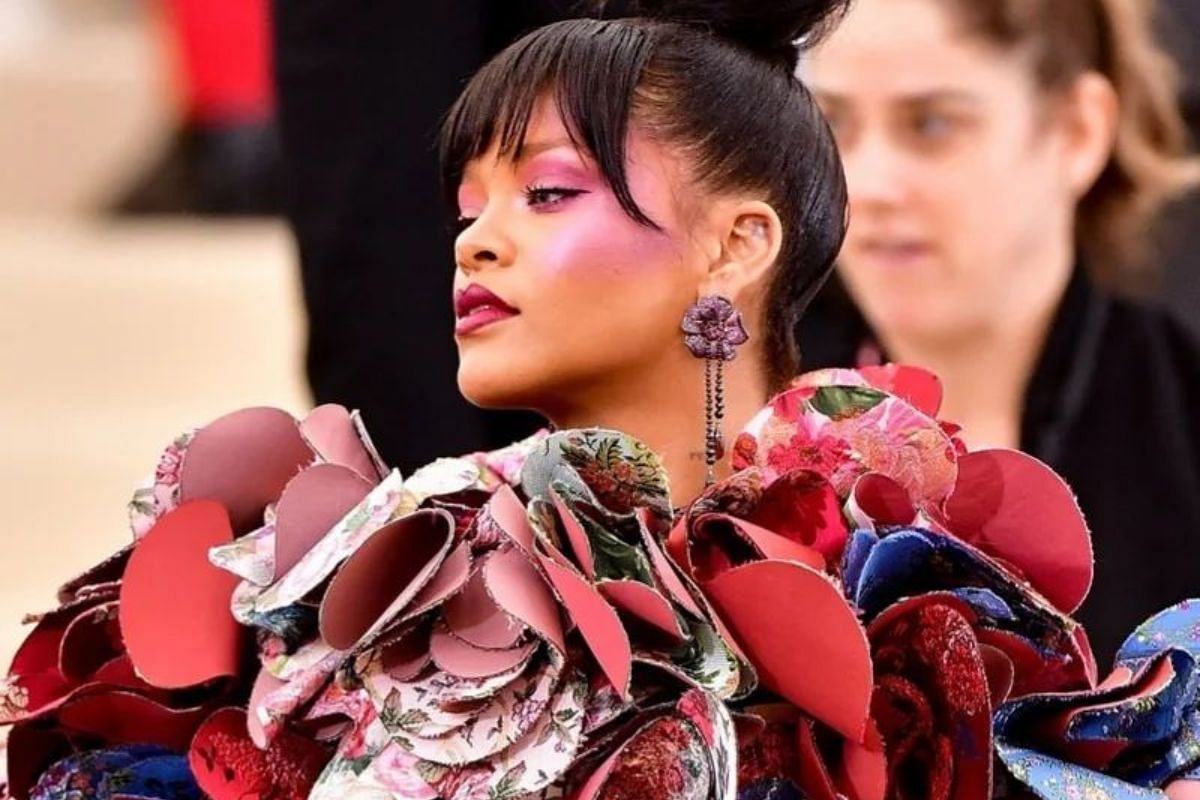 Rihanna from Met Gala 2017 (Image via Instagram/@metgalaofficial_)