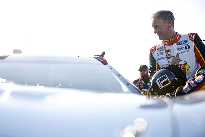 “Listen to what I’m saying”: Kevin Harvick defends his slang word use during Darlington race