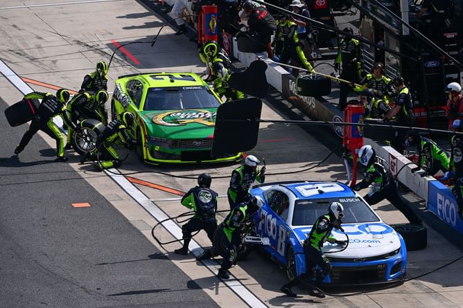 "Contracts are through the roof" - NASCAR insider on the surging pit crew market in Next Gen era