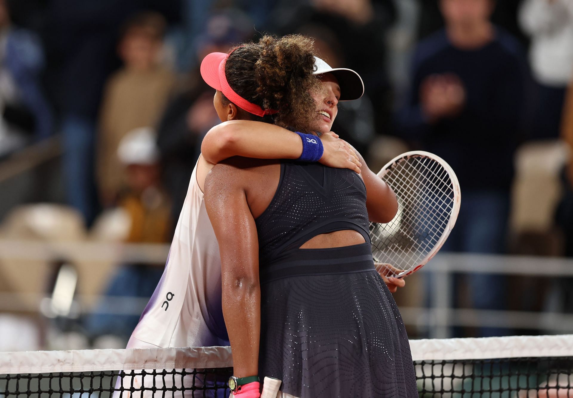 Iga Swiatek and Naomi Osaka pictured at the 2024 French Open (Image Source: Getty)