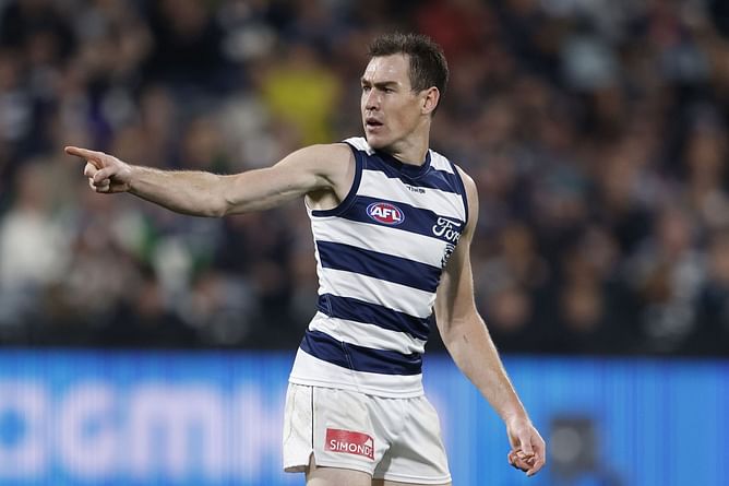 How AFL legend’s drastic solution could prevent future concussion controversies following Geelong’s Jeremy Cameron HIA snub