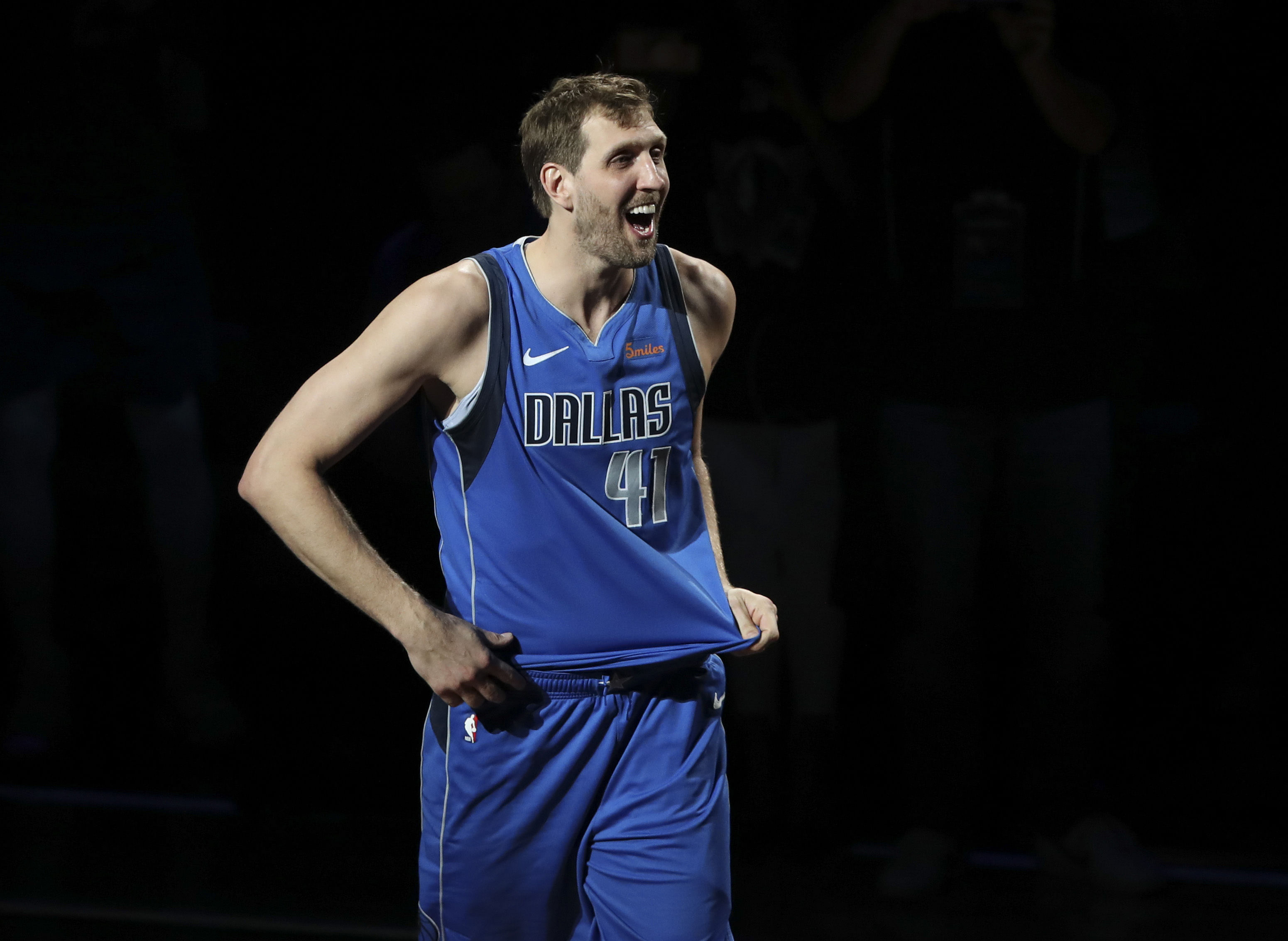 NBA: Phoenix Suns at Dallas Mavericks