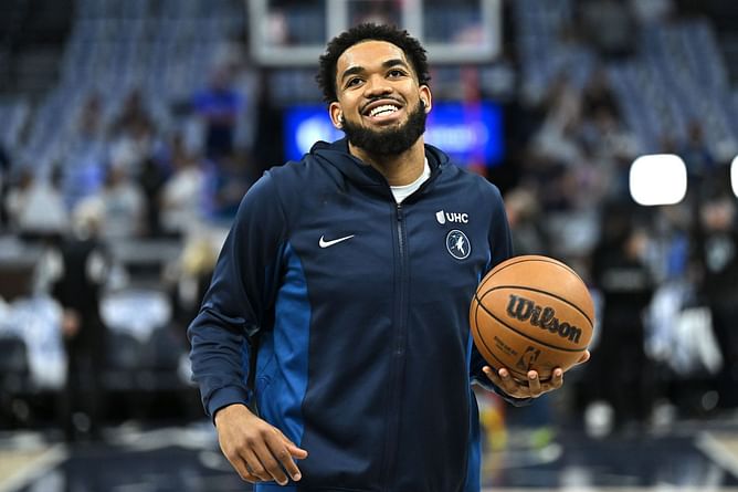 "Well that's not aggressive right now": Kenny Smith trolls Karl-Anthony Towns for napping on the court ahead of Game 5 vs Mavs