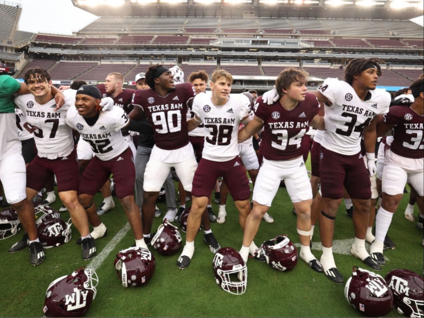 17 young freshmen officially arrive in Texas A&M for 2024 college