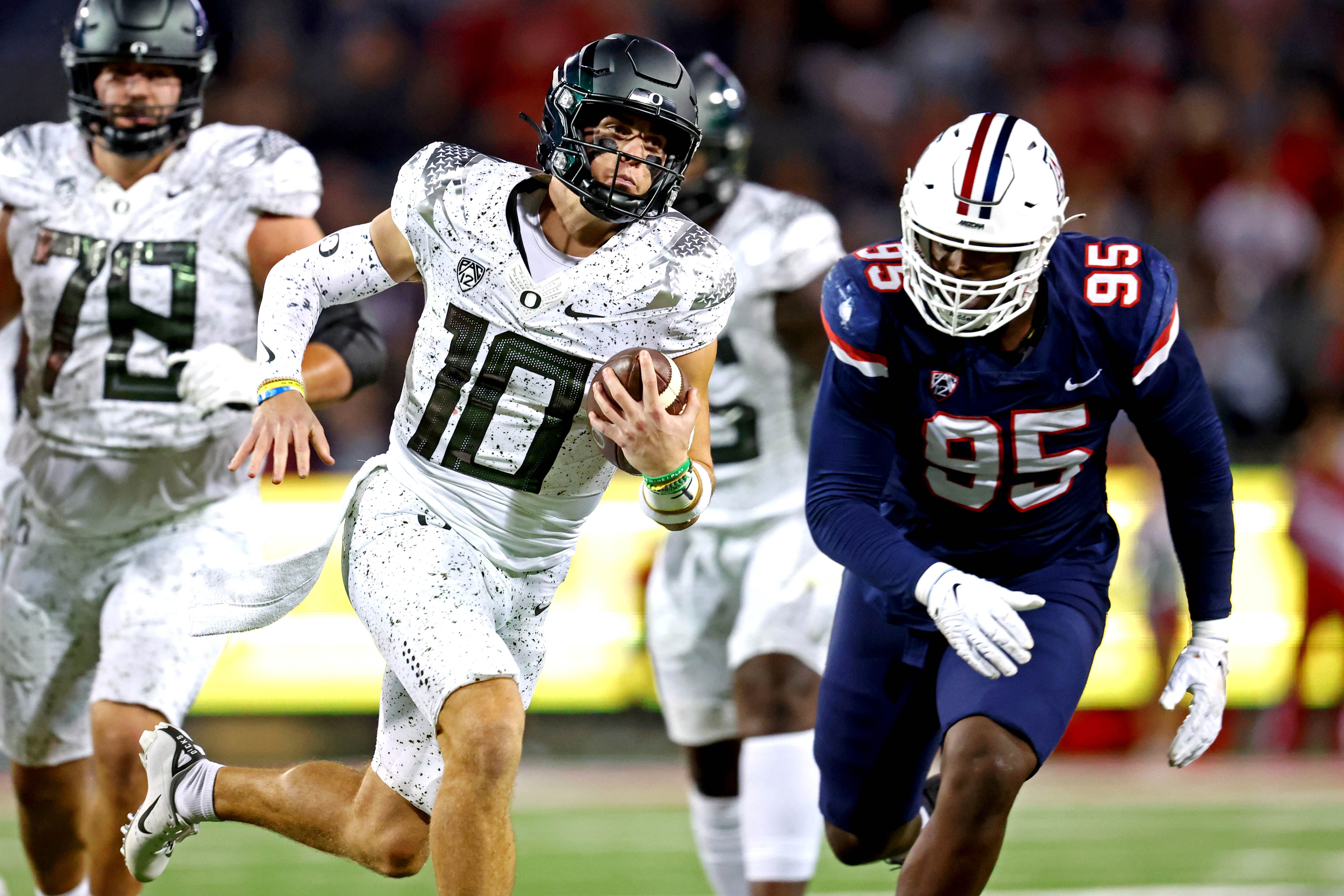 NCAA Football: Oregon at Arizona