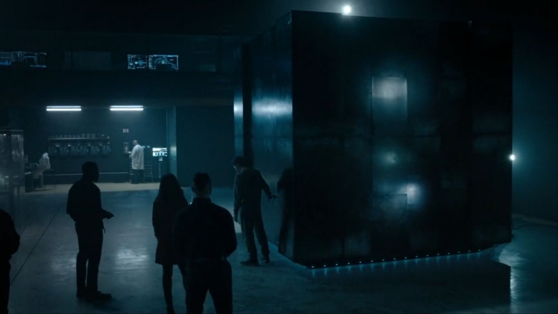 Jason 1 finally sees the Box in Dark Matter episode 3 (Image via Apple TV+)