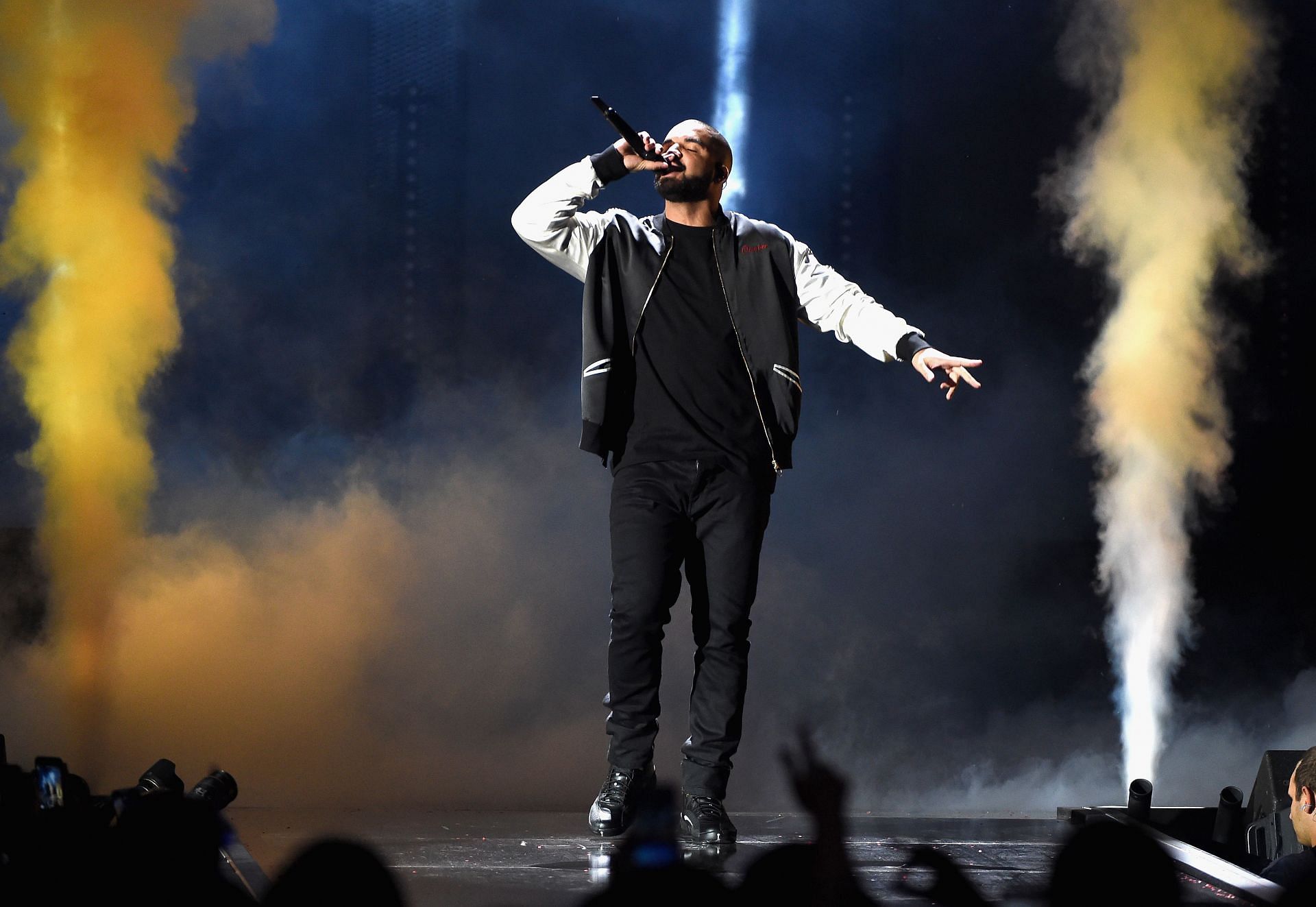 2016 iHeartRadio Music Festival - Night 1 - Show